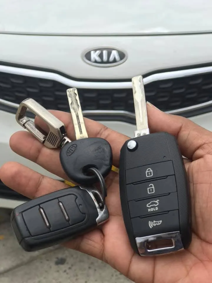 Llaves Con Chip Kia Rio